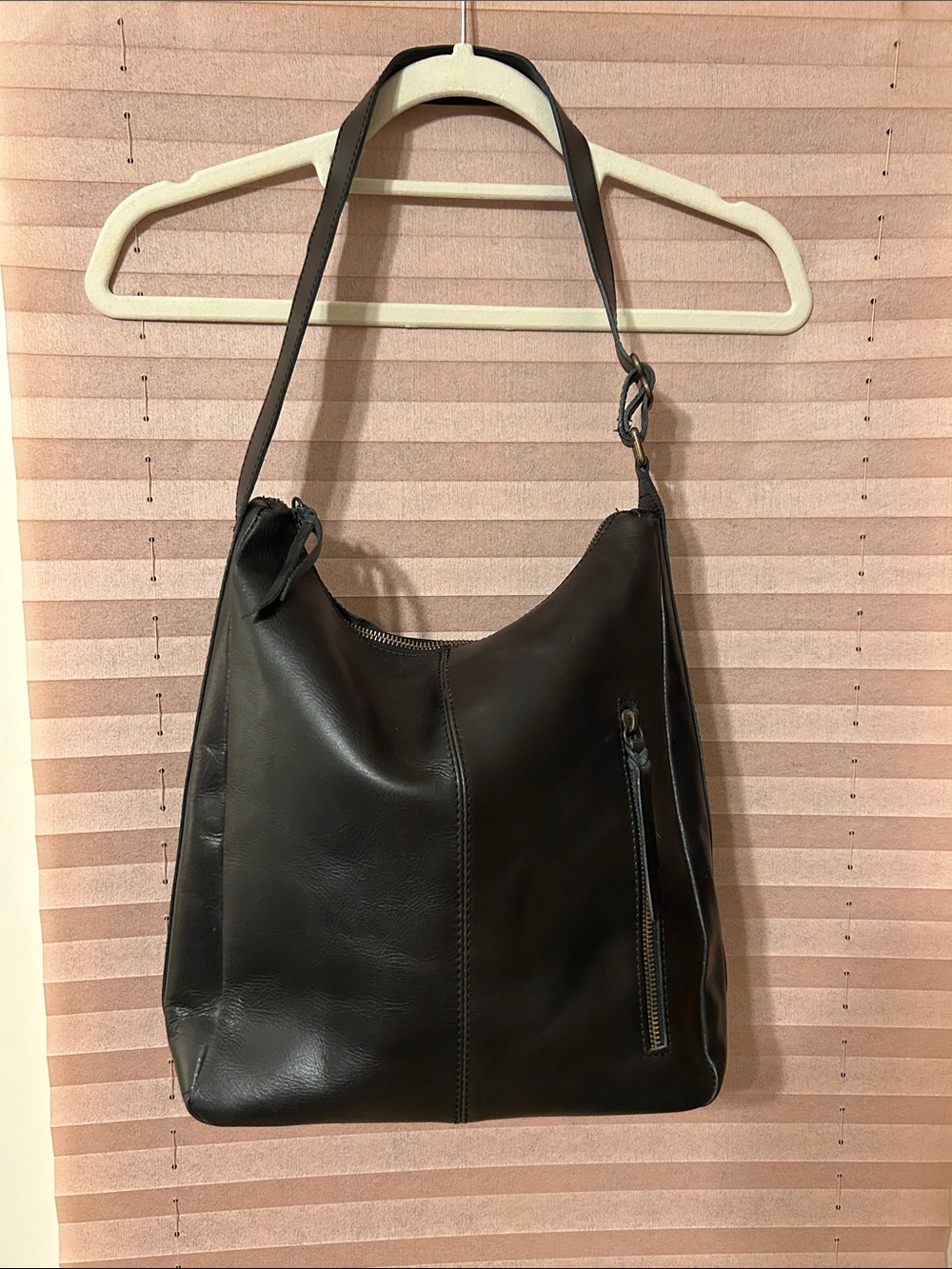 ABLE Black Genuine Leather Hobo Bag Shoulder Purse Adjustable Strap Zip Closure